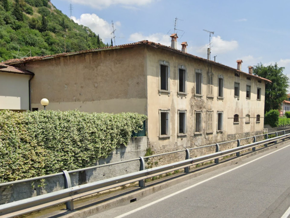 S.O. 32: Appartamento 11